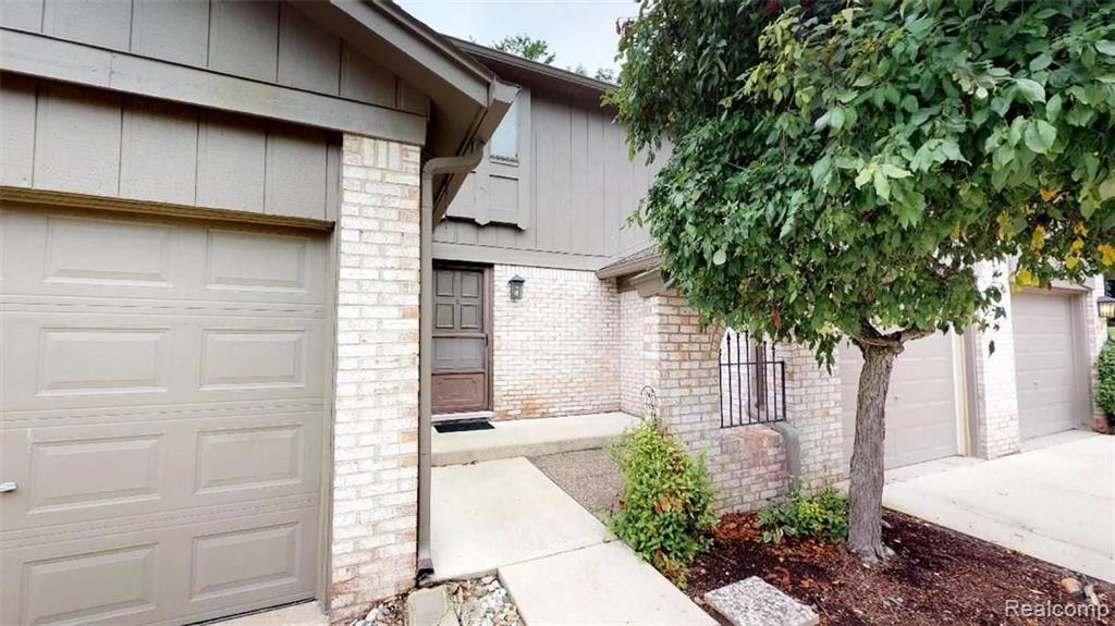 1836 Streamedge Court, Unit 25 Rochester Hills, MI 48309 - Photo 8 of 33