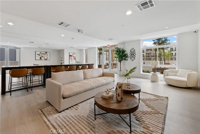 $718,000 | 168 South Monterey Street, Unit 211, Alhambra, CA 91801