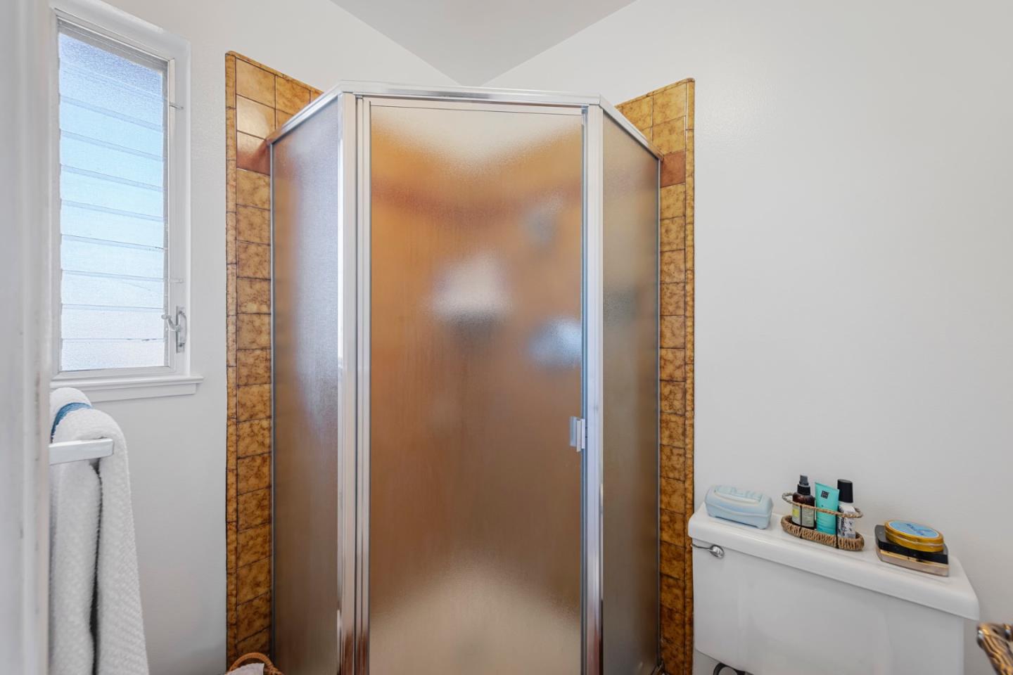 1272 Stardust Way Milpitas, CA 95035 - Photo 42 of 61 a bathroom with a shower and a tub