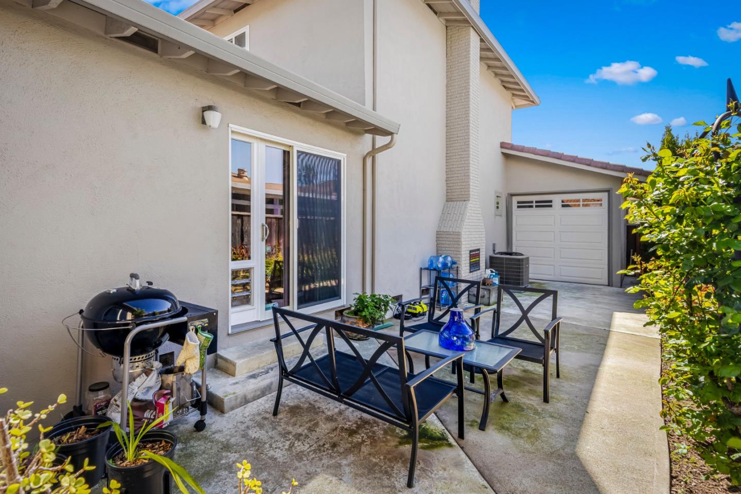 1272 Stardust Way Milpitas, CA 95035 - Photo 53 of 61 a view of a tables and chairs in patio