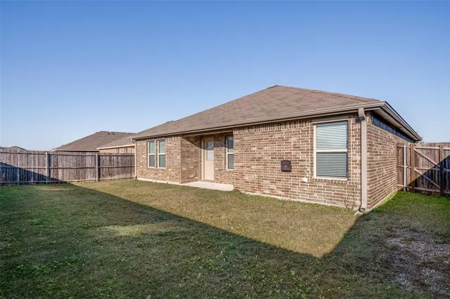 $2,100 | 1056 Decker Drive, Fate, TX 75189