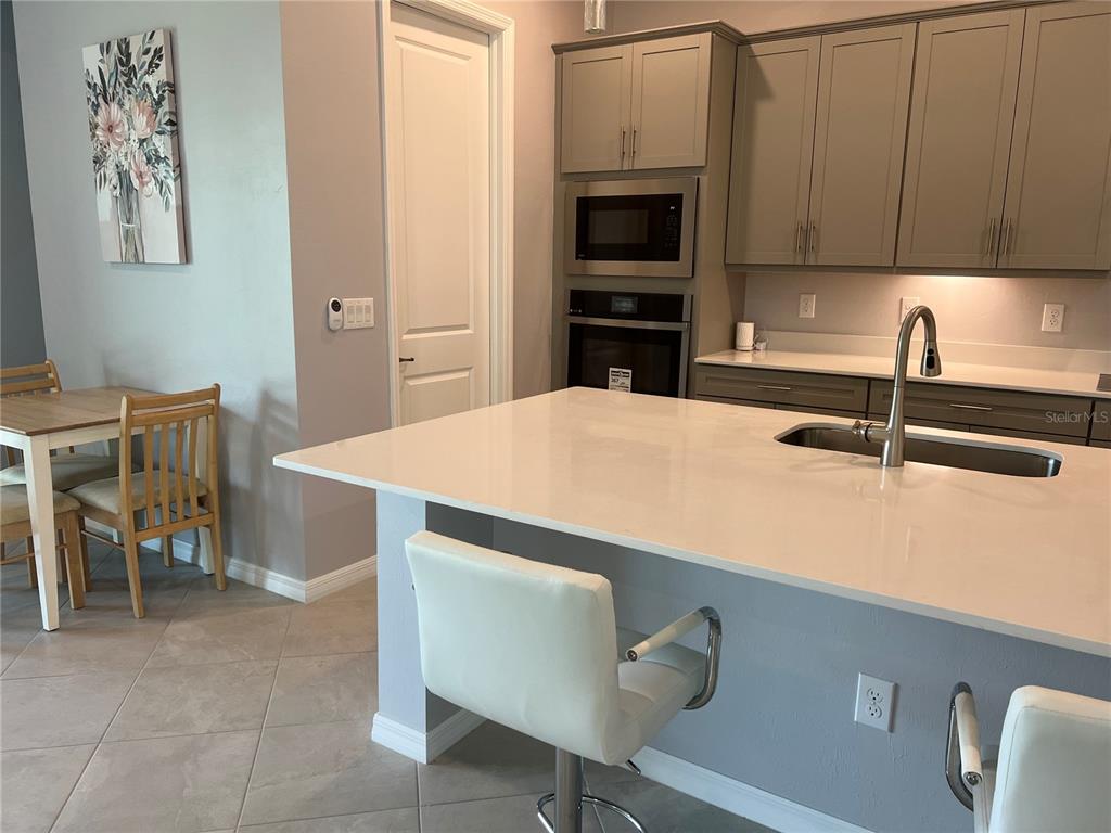 17535 Jadestone Court Venice, FL 34293 - Photo 13 of 92