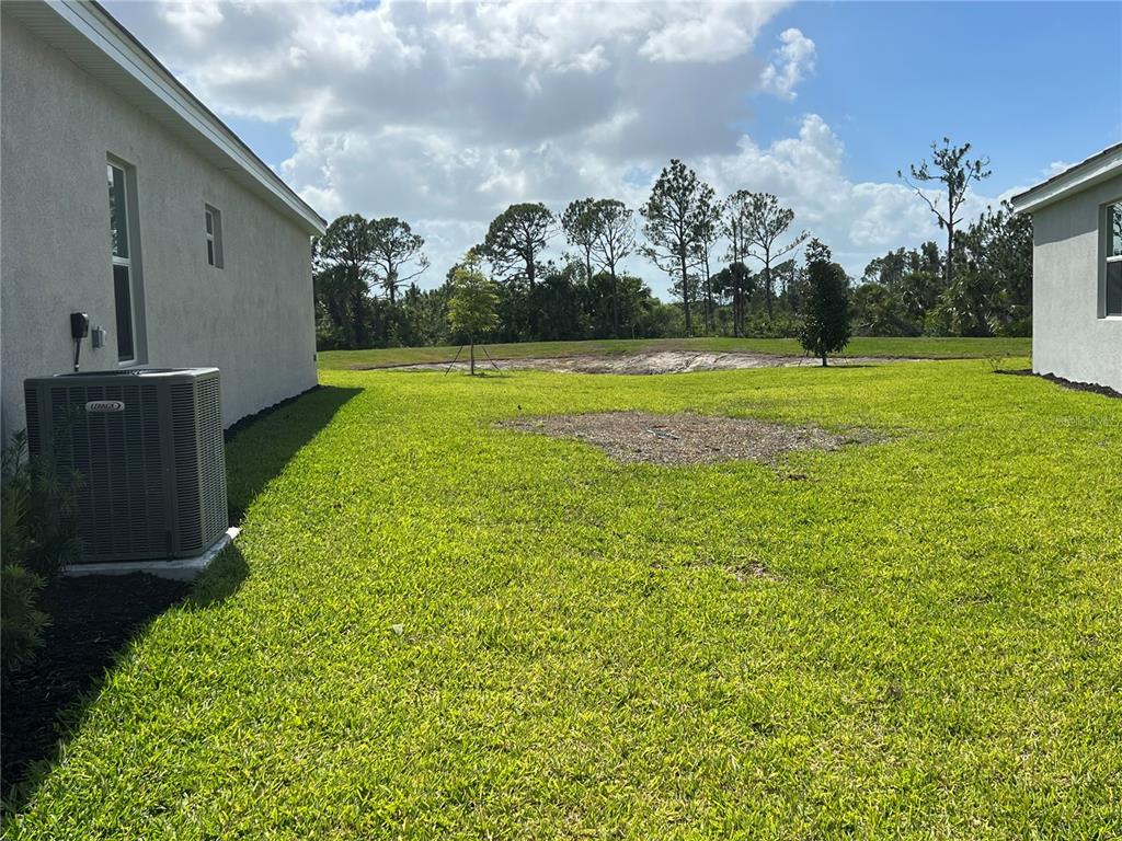 17535 Jadestone Court Venice, FL 34293 - Photo 56 of 92 a view of a garden