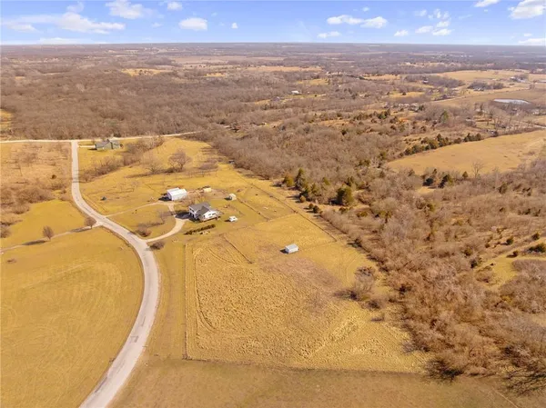 $550,000 | 12809 East 246th Street, Peculiar, MO 64078