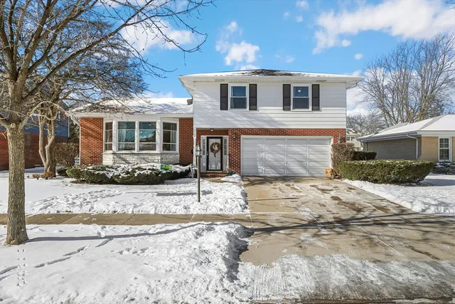 $559,900 | 2522 North Brighton Place, Arlington Heights, IL 60004
