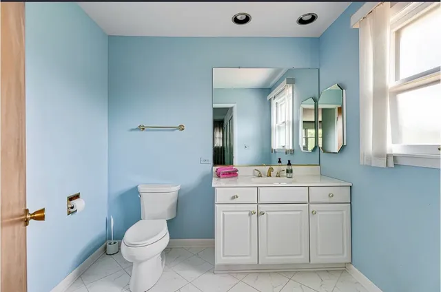 $559,900 | 2522 North Brighton Place, Arlington Heights, IL 60004