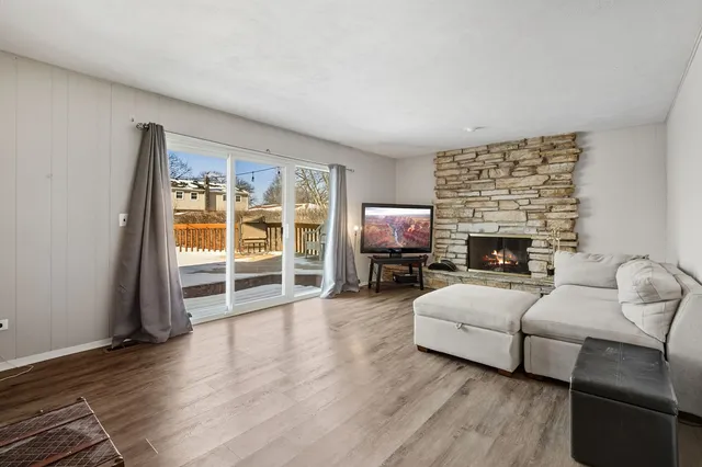 $559,900 | 2522 North Brighton Place, Arlington Heights, IL 60004