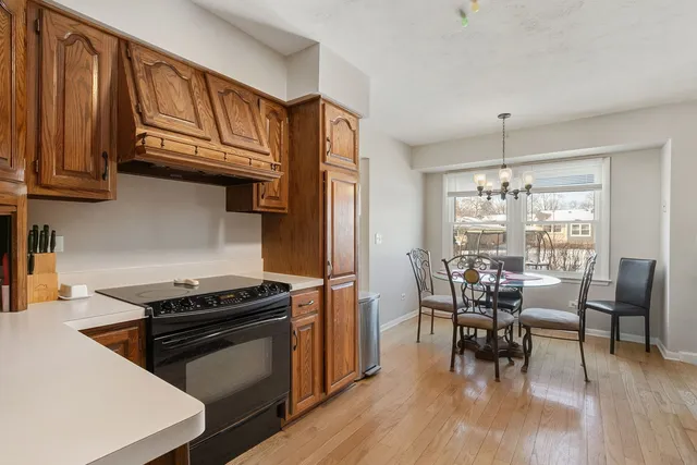 $559,900 | 2522 North Brighton Place, Arlington Heights, IL 60004