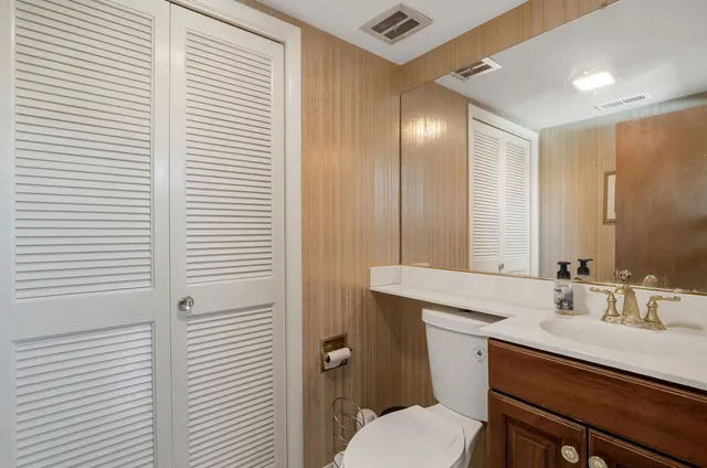 $559,900 | 2522 North Brighton Place, Arlington Heights, IL 60004