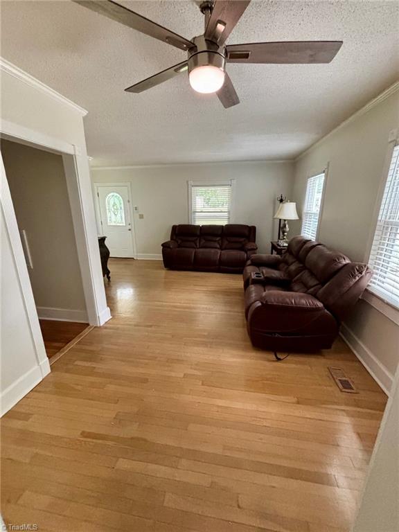 3506 Groometown Road Greensboro, NC 27407 - Photo 5 of 18 Gallery Image 5