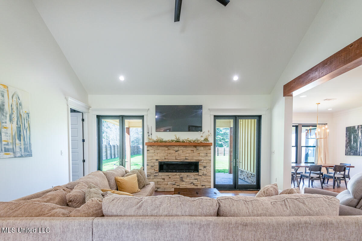 29 Club Drive Natchez, MS 39120 - Photo 28 of 69 29ClubDr_LoRes-43