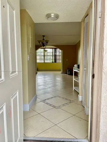 $2,100 | 1040 Northwest 80th Avenue, Unit 205, Margate, FL 33063