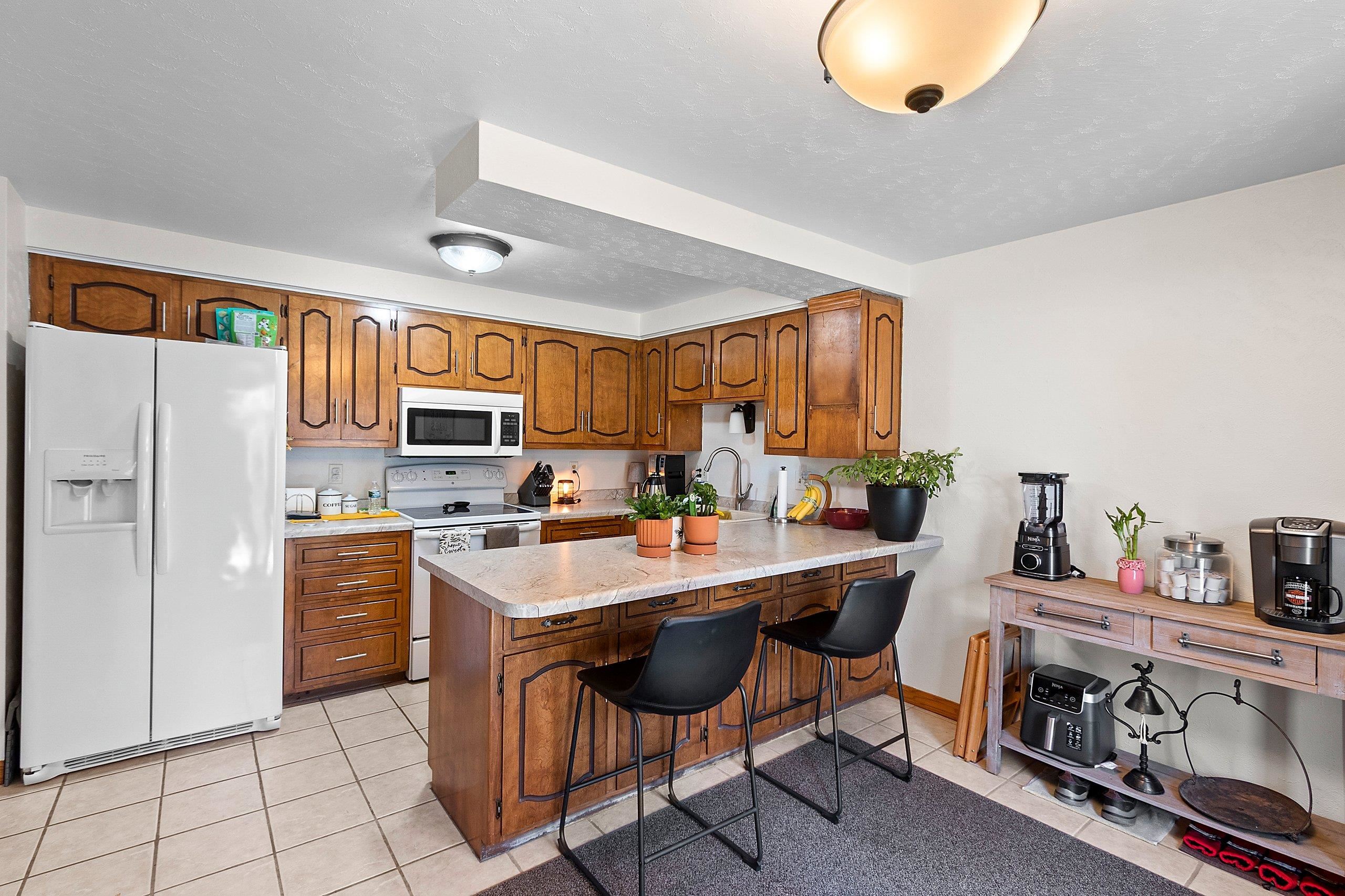 2796 Cormier Road Green Bay, WI 54313 - Photo 11 of 62