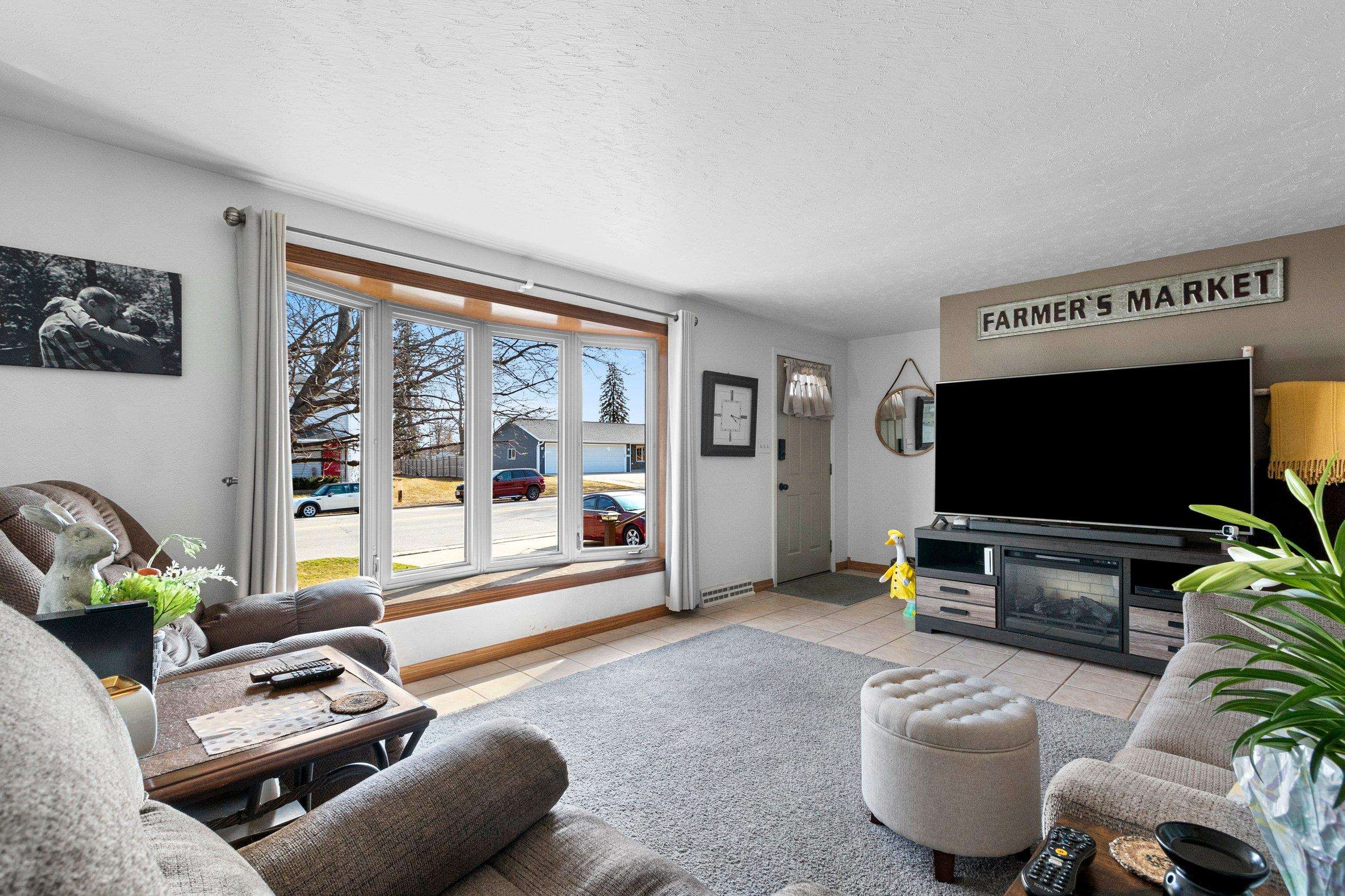 2796 Cormier Road Green Bay, WI 54313 - Photo 7 of 62