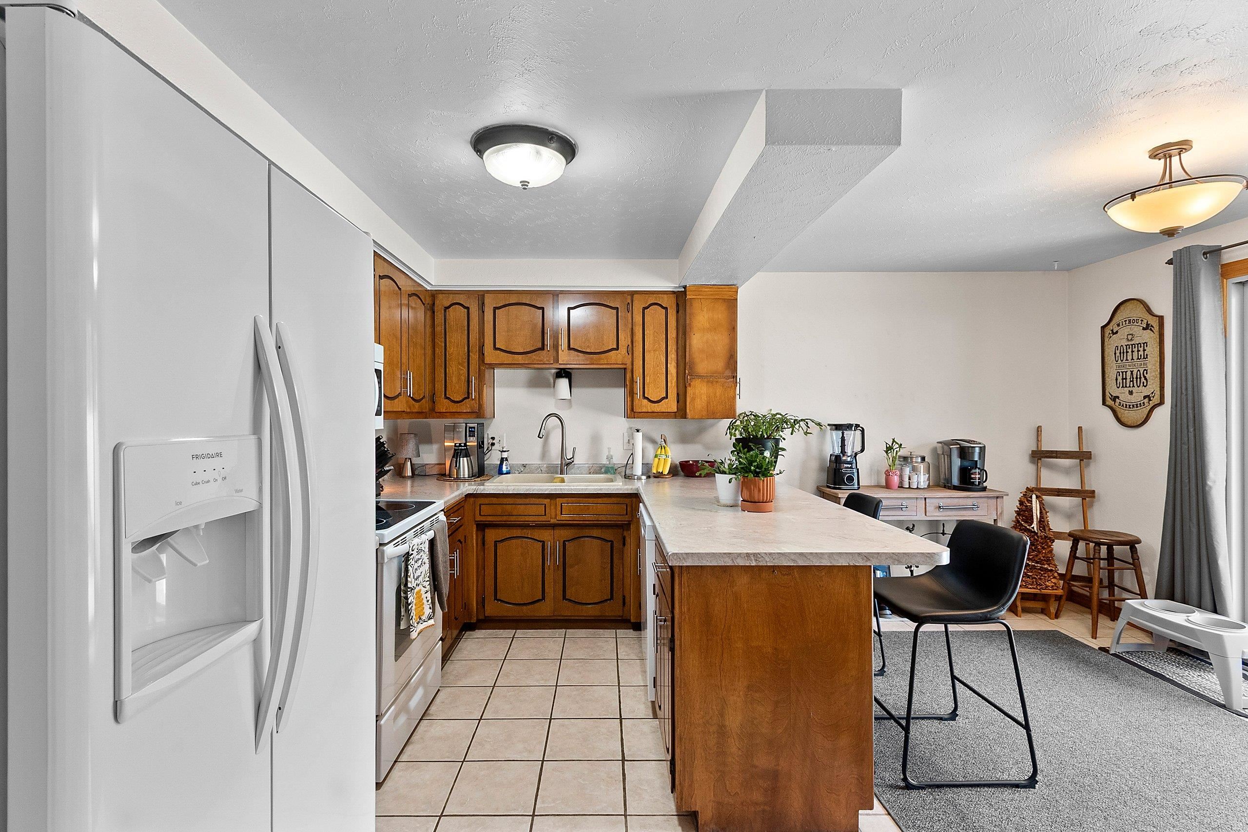 2796 Cormier Road Green Bay, WI 54313 - Photo 9 of 62