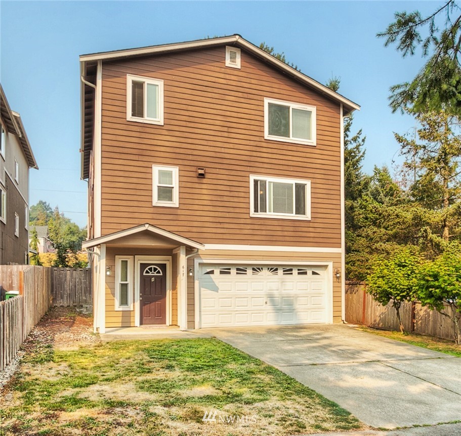617 Southwest 4th Place, Unit 4 Renton, WA 98057 - Photo 1 of 16