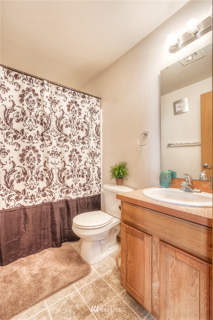 617 Southwest 4th Place, Unit 4 Renton, WA 98057 - Photo 12 of 16