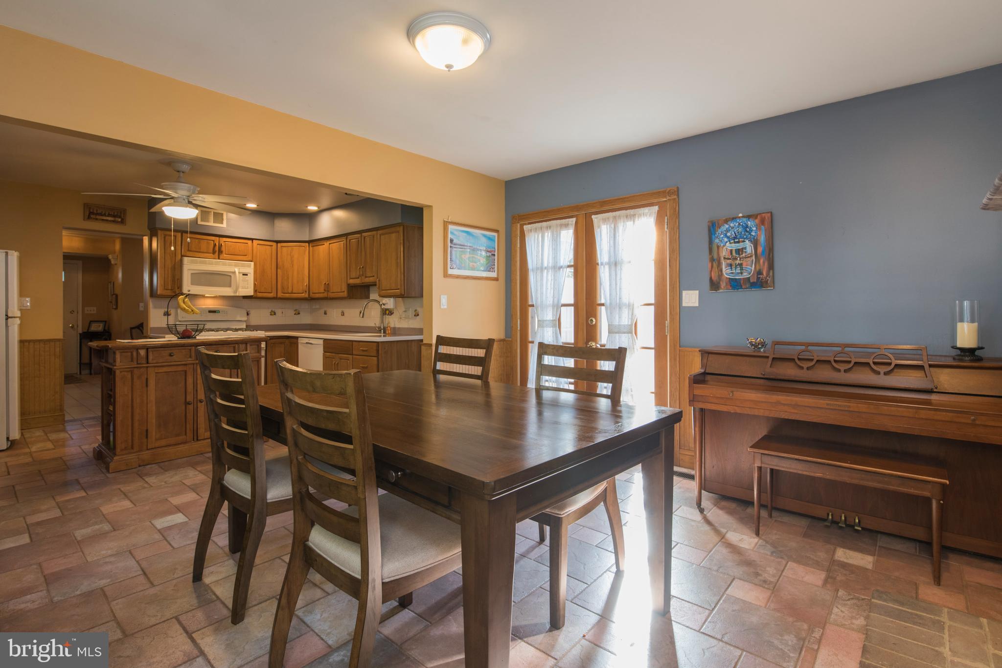 8136 Ridge Avenue Philadelphia, PA 19128 - Photo 19 of 49