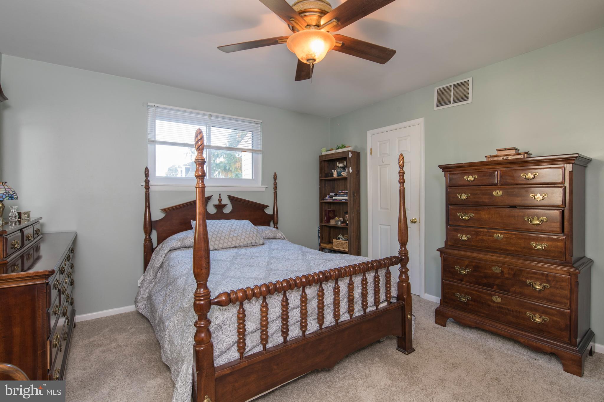8136 Ridge Avenue Philadelphia, PA 19128 - Photo 22 of 49