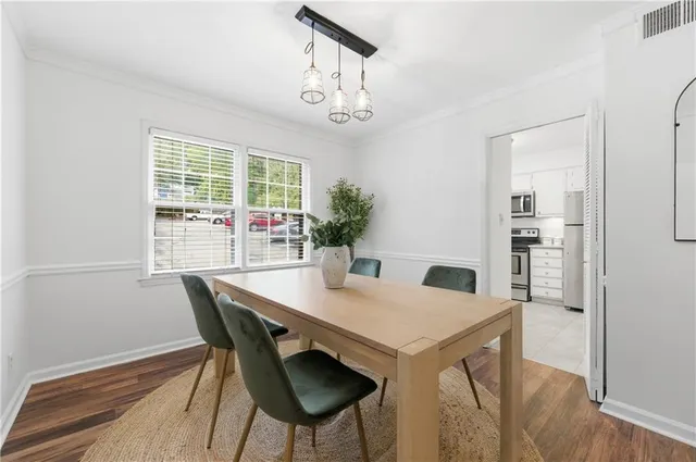 $210,000 | 73 Montre Square Northwest, Atlanta, GA 30327