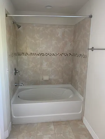 $2,200 | 6852 Woody Vine Drive, Jacksonville, FL 32258