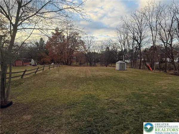 $2,300 | 39 John Alley, Coopersburg, PA 18036