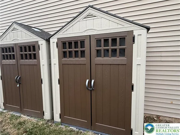 $2,300 | 39 John Alley, Coopersburg, PA 18036