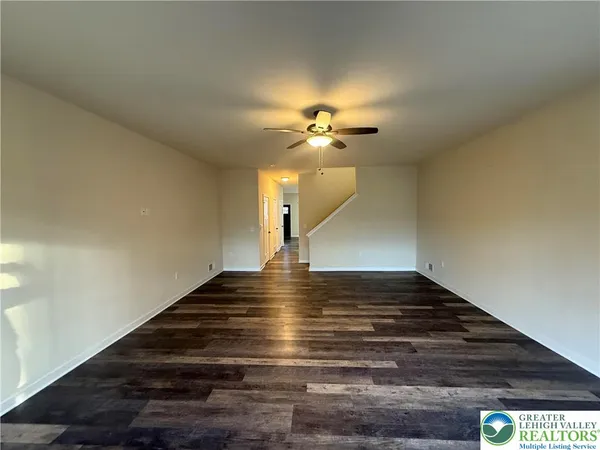 $2,300 | 39 John Alley, Coopersburg, PA 18036