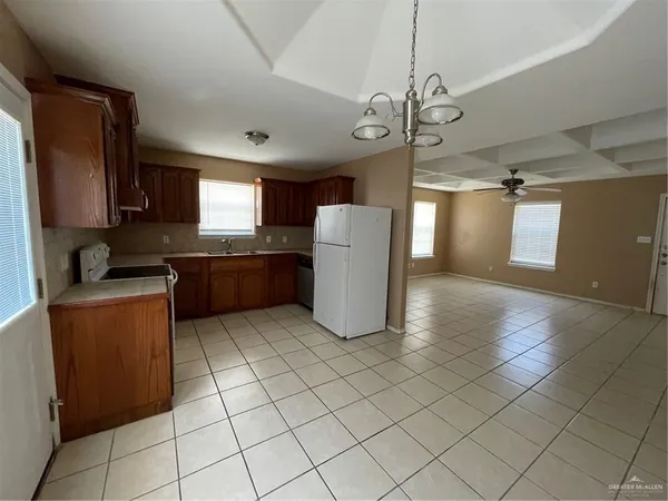 $850 | 3801 South Sheraton Avenue, Unit B, Pharr, TX 78577