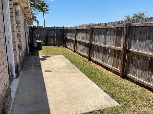 $850 | 3801 South Sheraton Avenue, Unit B, Pharr, TX 78577