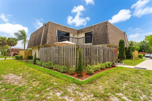 $309,900 | 8106 Southwest 23rd Street, Unit 28A, North Lauderdale, FL 33068