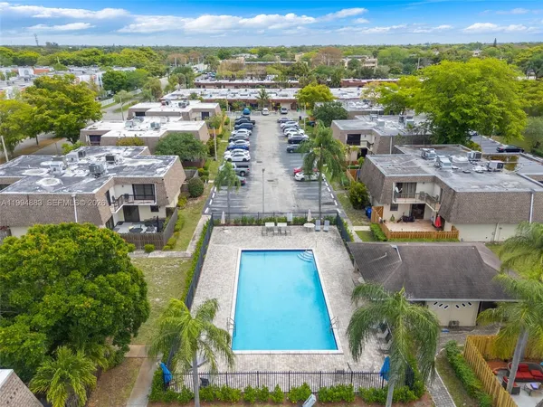 $309,900 | 8106 Southwest 23rd Street, Unit 28A, North Lauderdale, FL 33068