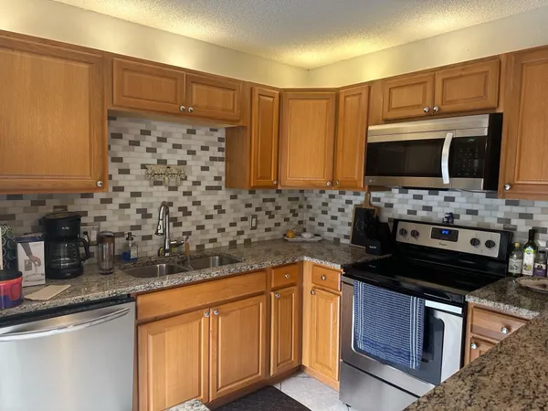 $2,400 | 1120 11th Court, Palm Beach Gardens, FL 33410