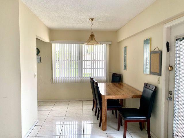 164 Suffolk F Boca Raton, FL 33434 - Photo 3 of 19 Dining Room