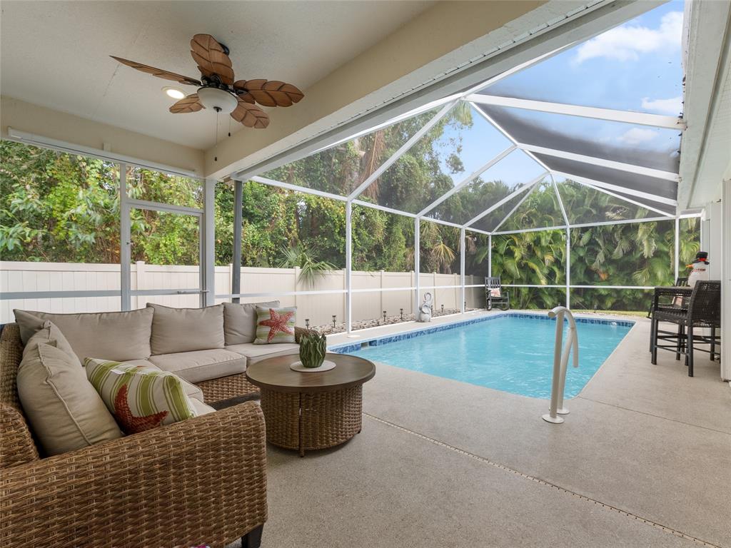 4480 23rd Way Vero Beach, FL 32966 - Photo 25 of 29 a living room with furniture