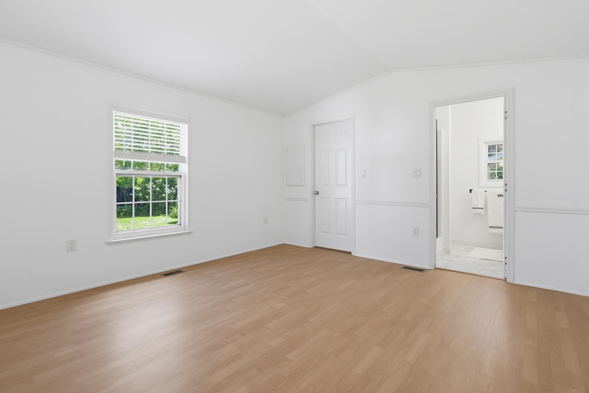 44 Hazel Drive Concord, NH 03301 - Photo 15 of 38