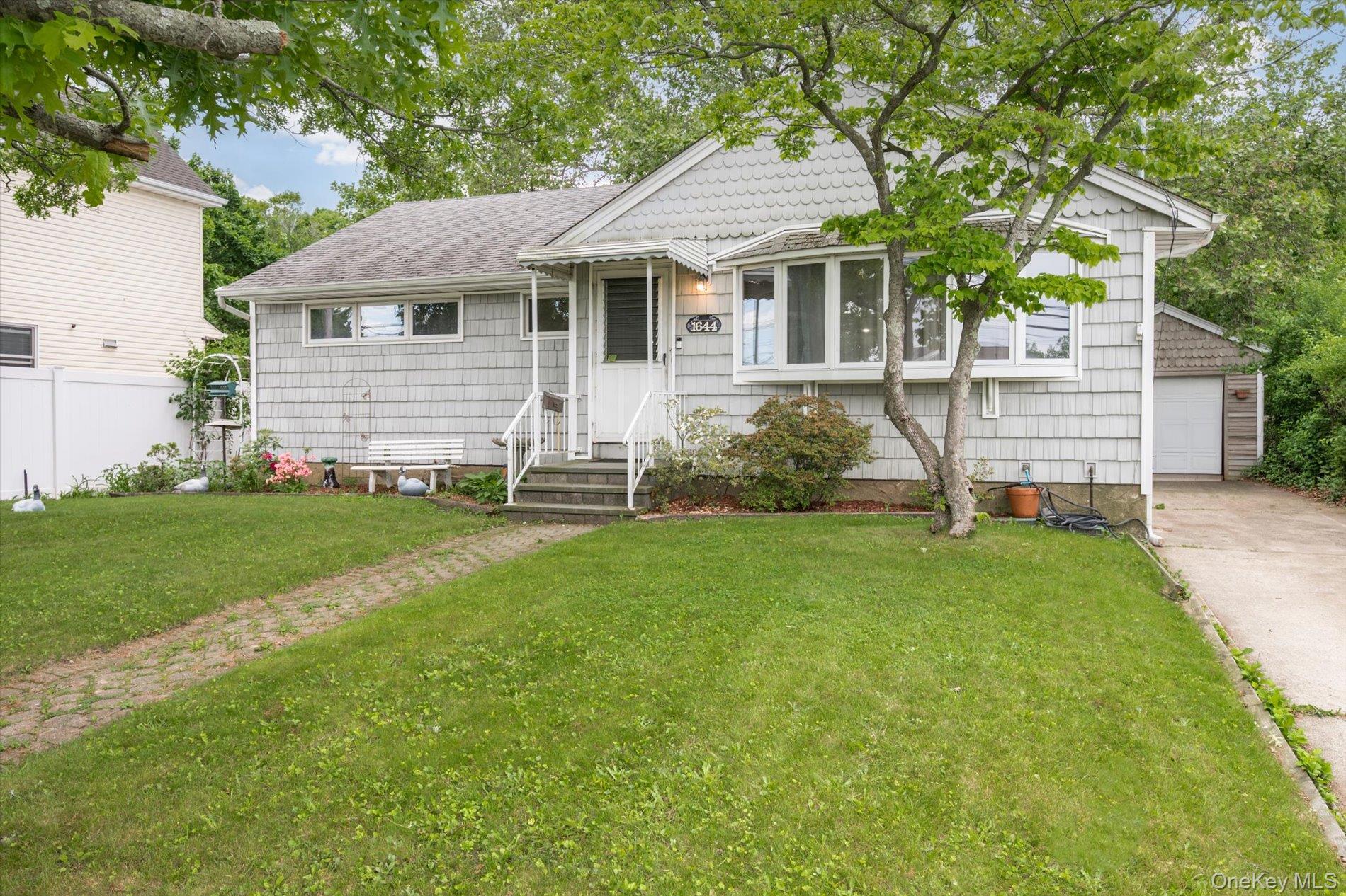 1644 Meadowbrook Road Merrick, NY 11566 - Photo 1 of 23