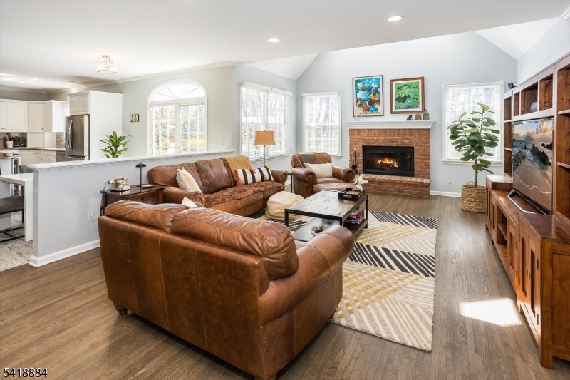 2 Fieldcrest Road Chester, NJ 07930 - Photo 21 of 47