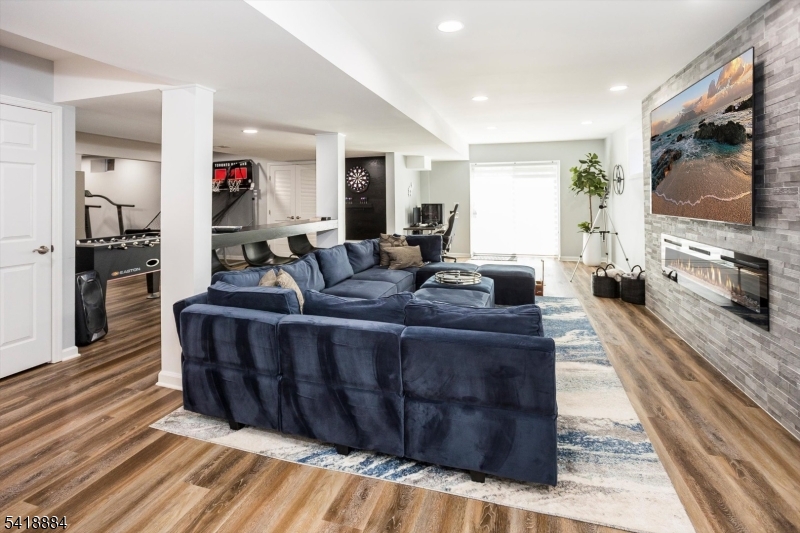 2 Fieldcrest Road Chester, NJ 07930 - Photo 38 of 47