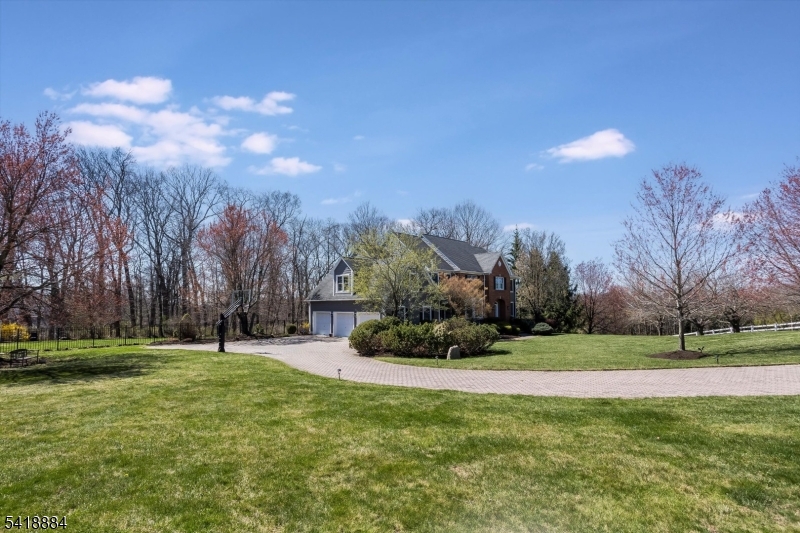 2 Fieldcrest Road Chester, NJ 07930 - Photo 6 of 47