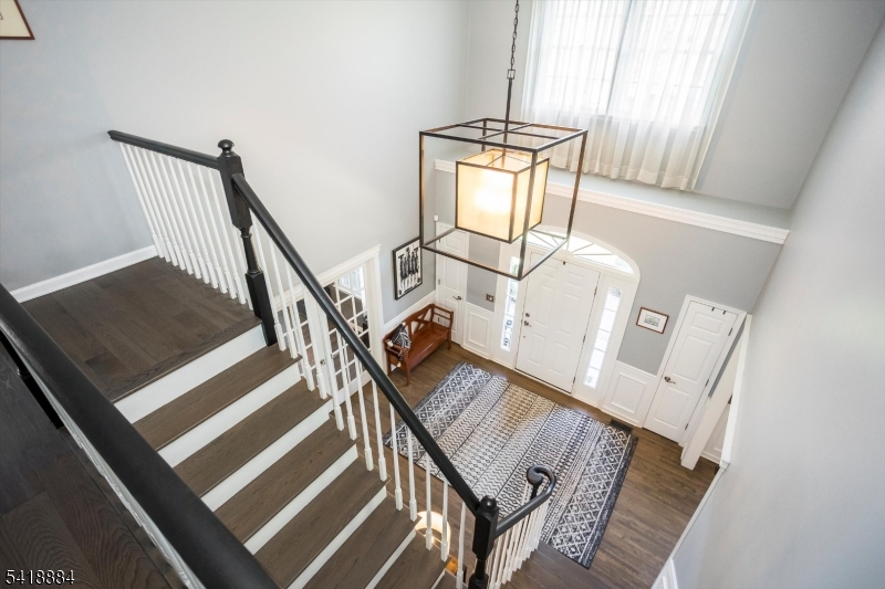 2 Fieldcrest Road Chester, NJ 07930 - Photo 9 of 47