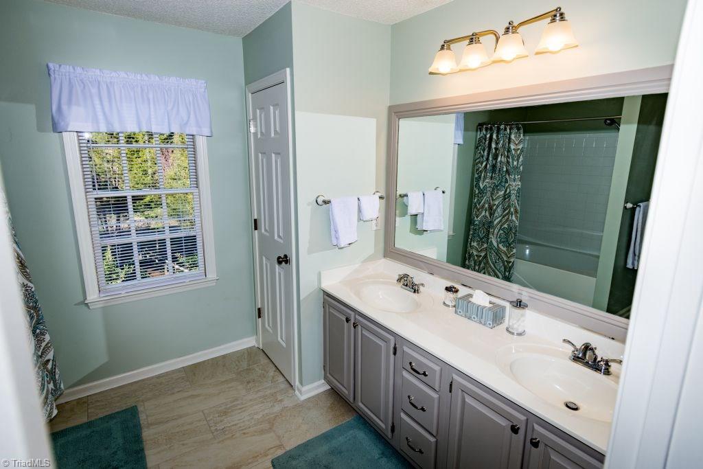 6948 Bridgewood Road Clemmons, NC 27012 - Photo 14 of 23 Master Bathroom