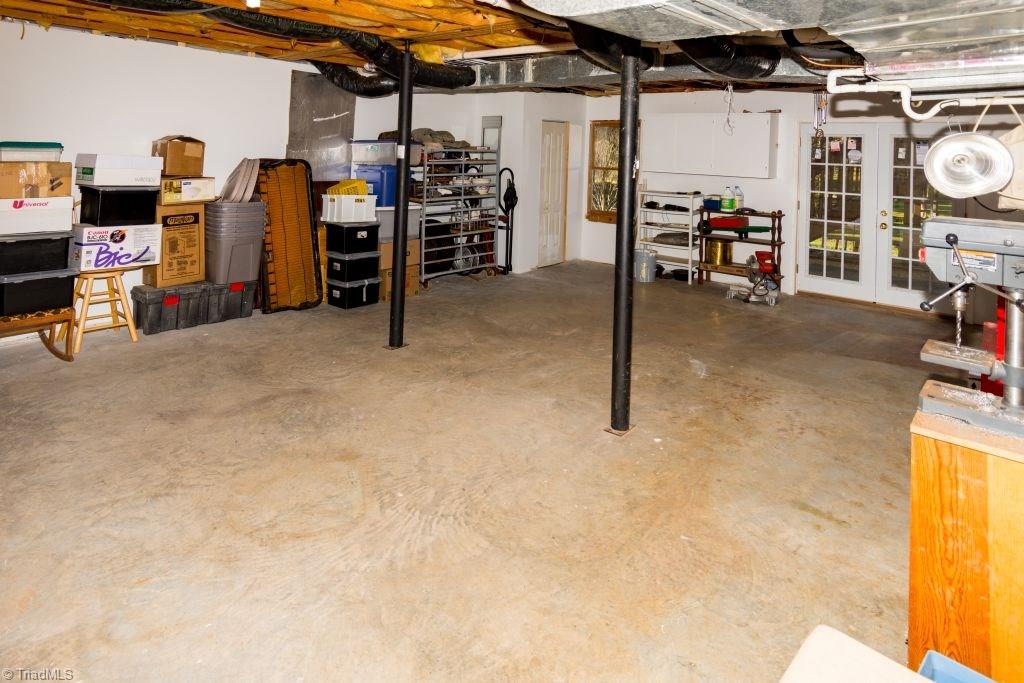 6948 Bridgewood Road Clemmons, NC 27012 - Photo 20 of 23 Basement Workshop