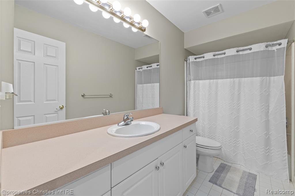 1811 Blue Grass Drive Rochester, MI 48306 - Photo 38 of 39
