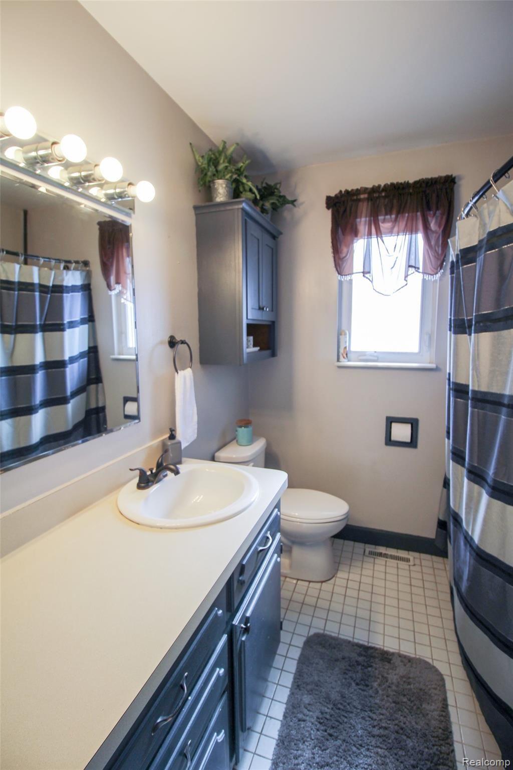 9292 Vienna Road Montrose, MI 48457 - Photo 15 of 33 15.JPG