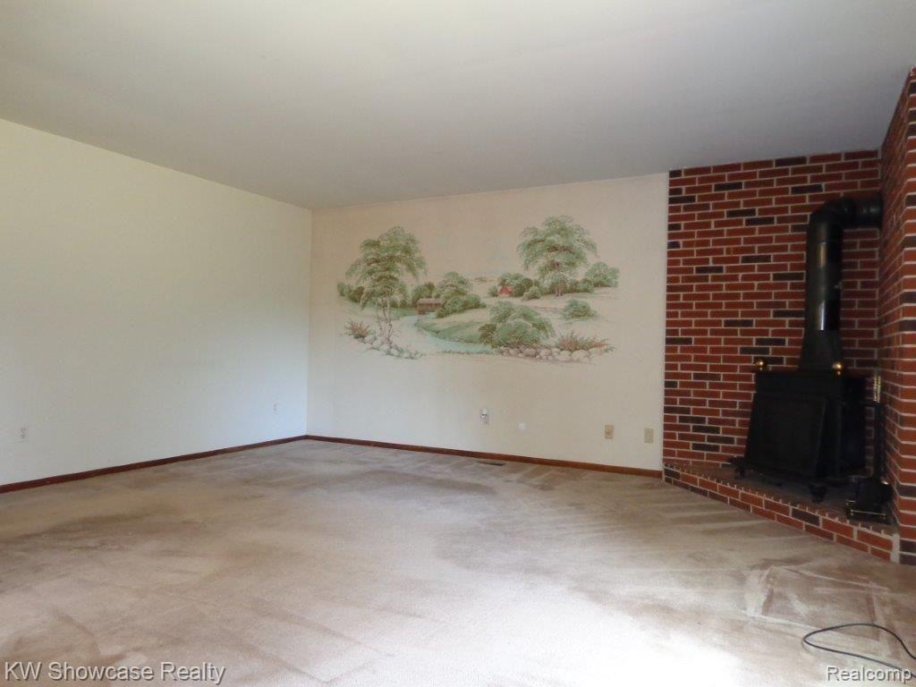 4272 Bullard Road Hartland, MI 48353 - Photo 13 of 46 DSC02186.jpg