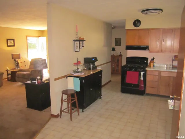 $184,900 | 22106 East 1200th Road North, Easton, IL 62633