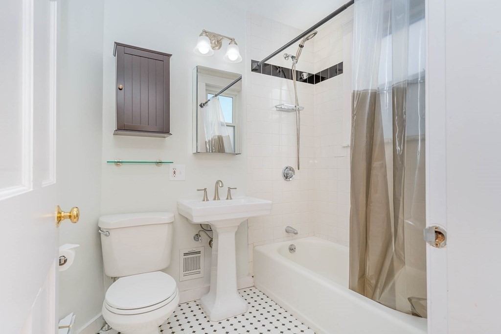 53 Rutland Street, Unit 2 Boston, MA 02118 - Photo 6 of 14