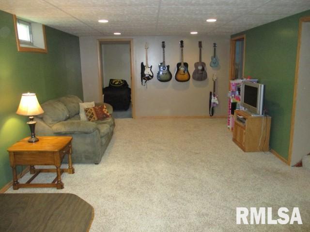 332 Main Street Bennett, IA 52721 - Photo 8 of 18 Gallery Image 8