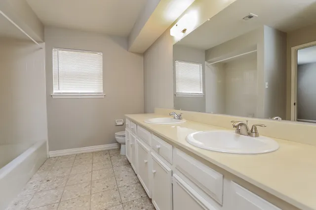 $2,145 | 1707 Corral Drive, Houston, TX 77090